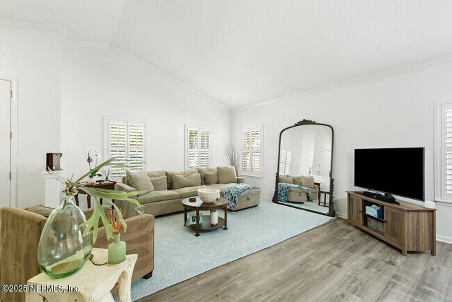 Building Photo - 3139 Ashgrove Rd