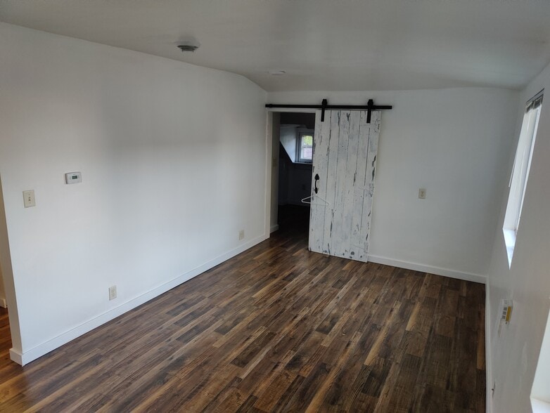 Living Room - 801 W Glendale Ave