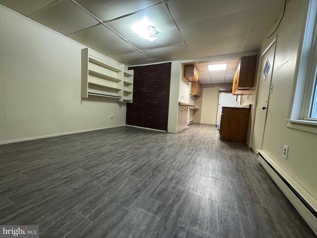 Building Photo - 215 Arch St