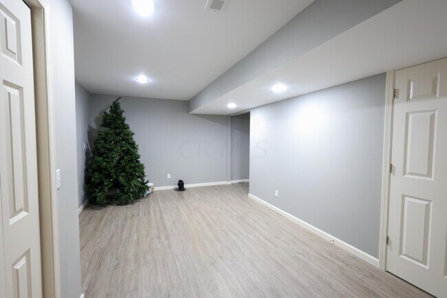 Building Photo - 7704 Gateway Ln