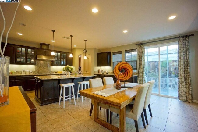 Building Photo - 3200 Spicewood Ln