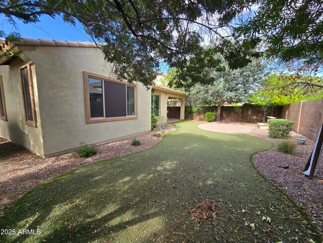 Building Photo - 4540 E Portola Valley Dr