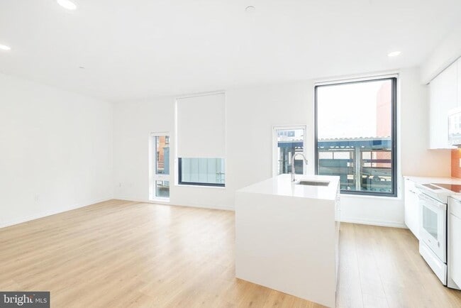 Building Photo - 1141 N Front St