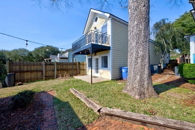 Building Photo - 728 Blanding St