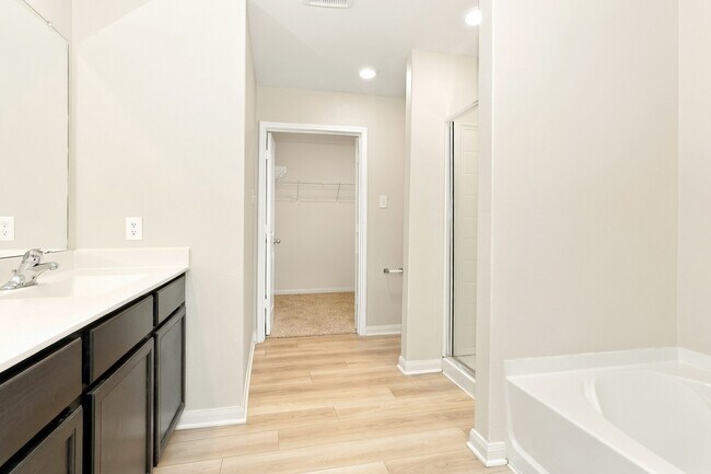 Building Photo - 22039 Ellison Dr