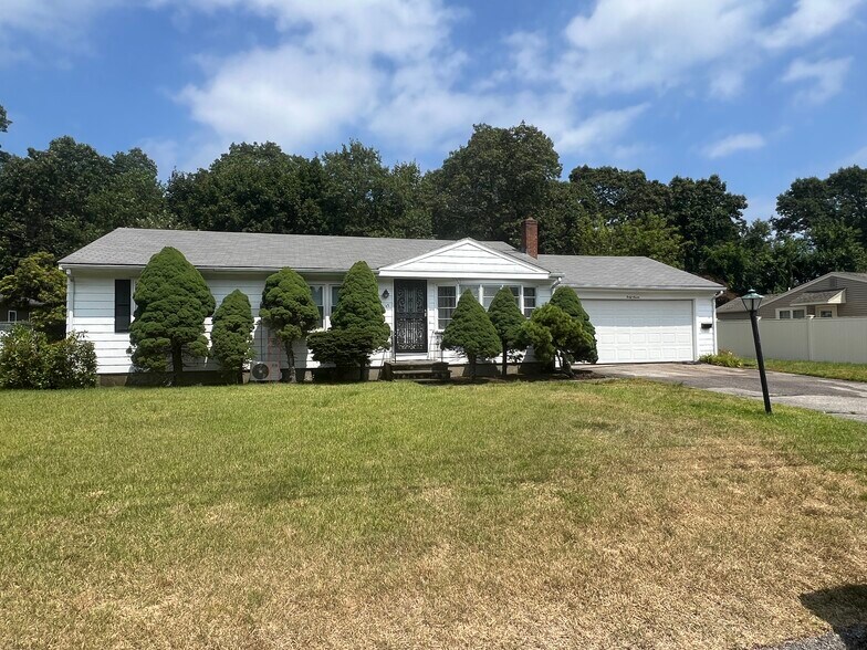 Building Photo - 47 Ashwood Cir