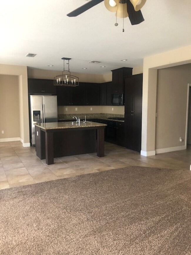 Building Photo - Beautiful Manteca Home in Quiet Neighborhood