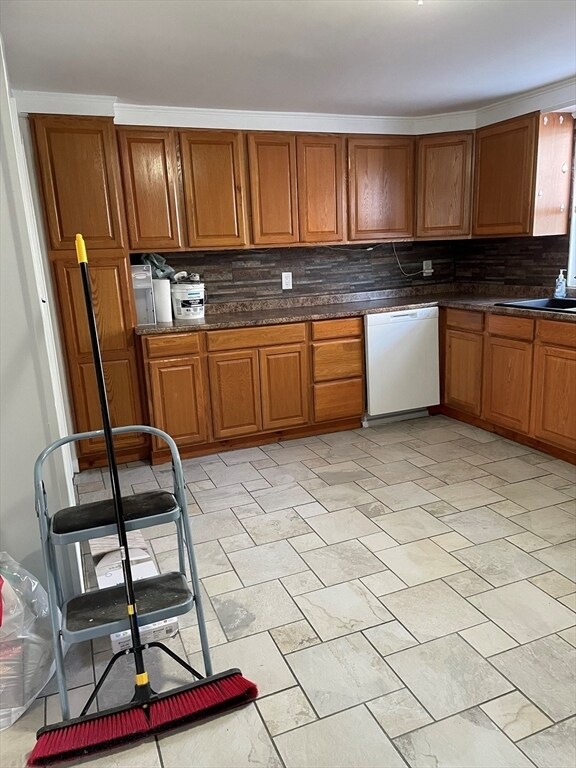 Building Photo - 9 Hall St