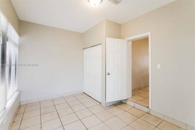 Building Photo - 275 NW 194th Terrace