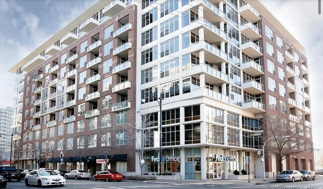 Primary Photo - 901 W Madison St