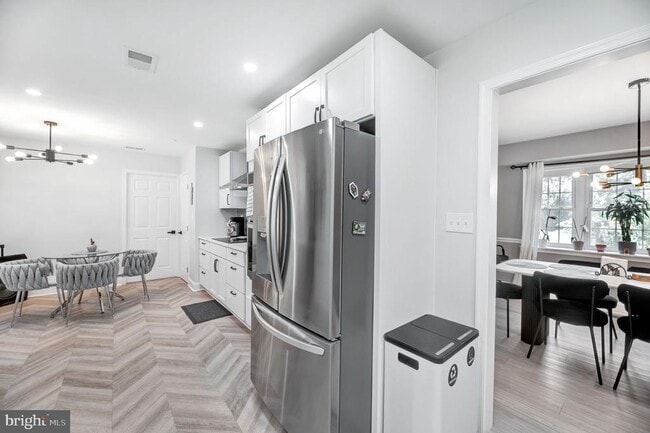 Building Photo - 8812 Churchfield Ln