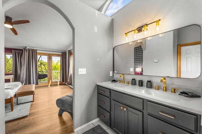 Building Photo - 7208 Secrest Ct