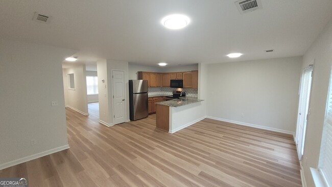 Building Photo - 625 Chase Ln