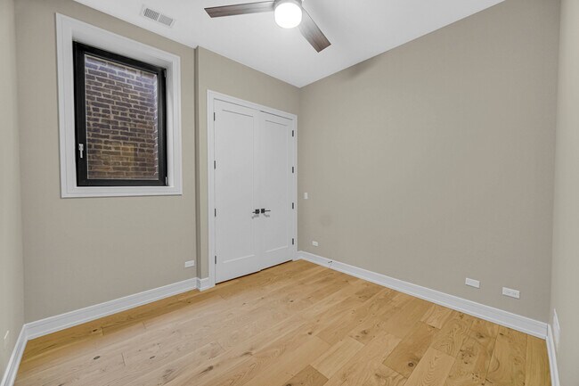 Building Photo - 1203 W Augusta Blvd