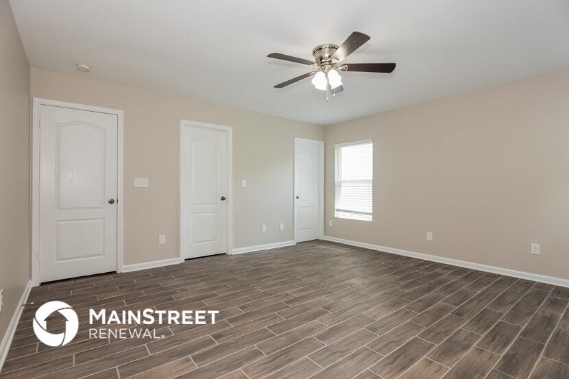 Building Photo - 4384 Stone Mountain Dr