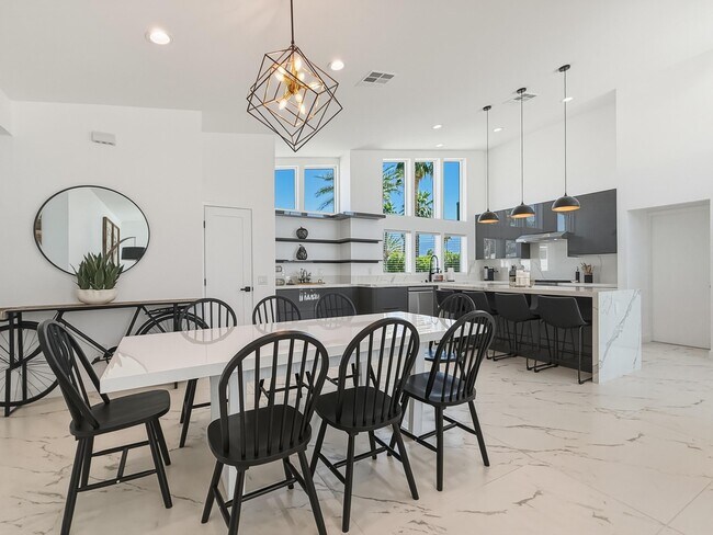 Building Photo - 2197 Jacques Dr