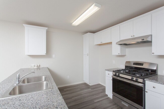 Building Photo - Beautiful 4 bedroom home in Rosillo Creek!...