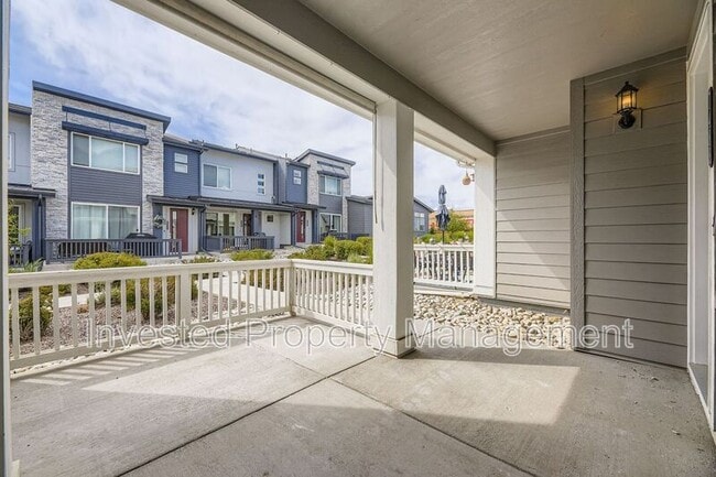 Building Photo - 7488 W Pacific Ln