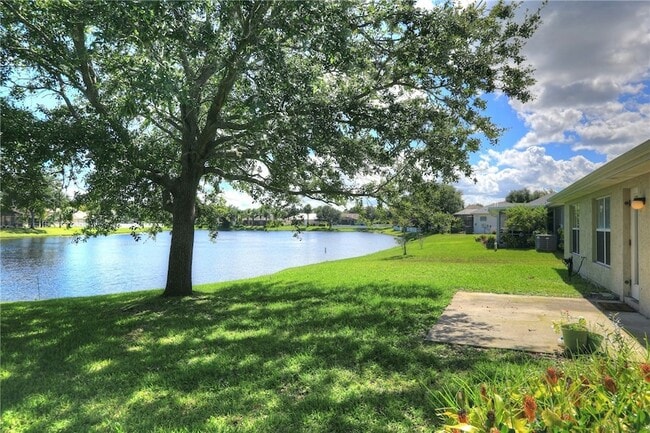 Building Photo - 113 Drake Way