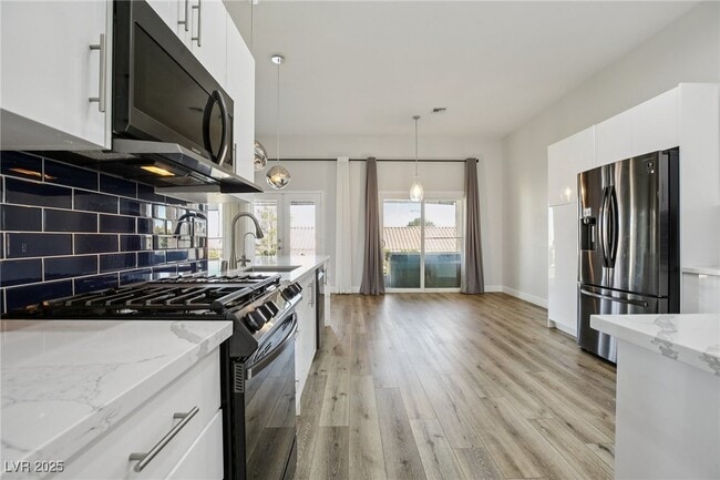 Building Photo - 2504 Youngdale Dr