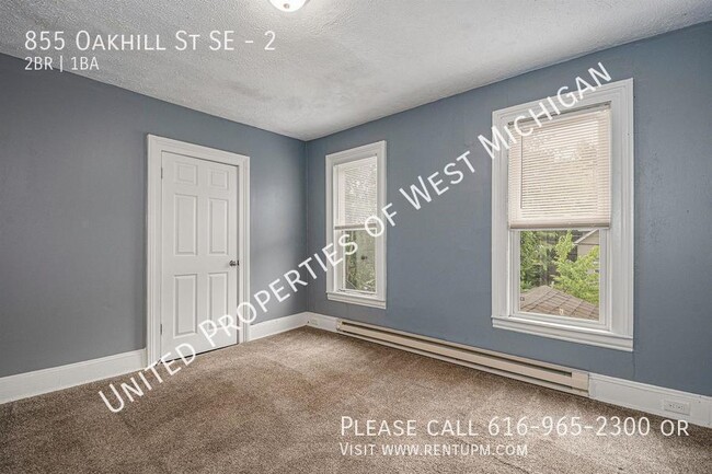 Building Photo - 855 Oakhill St SE