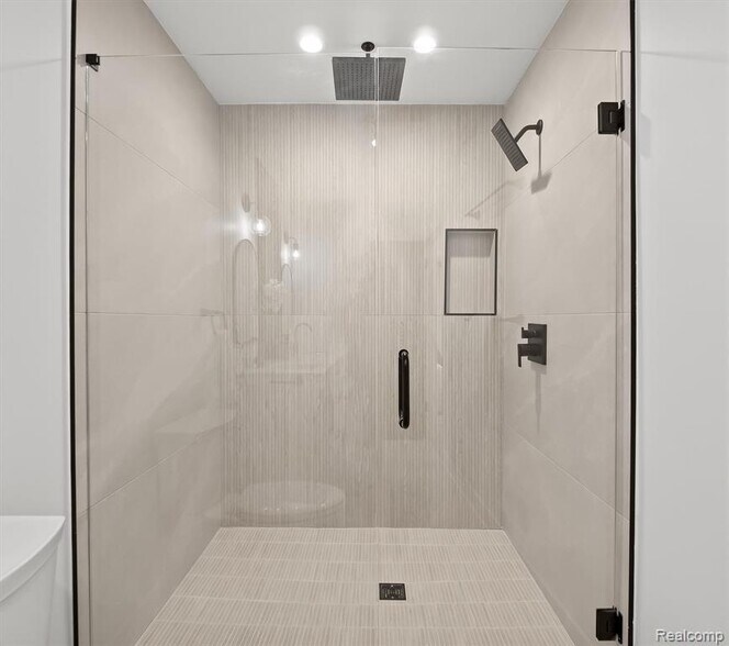 Building Photo - 125 N Washington Ave