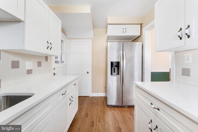 Building Photo - 4763 1st St N