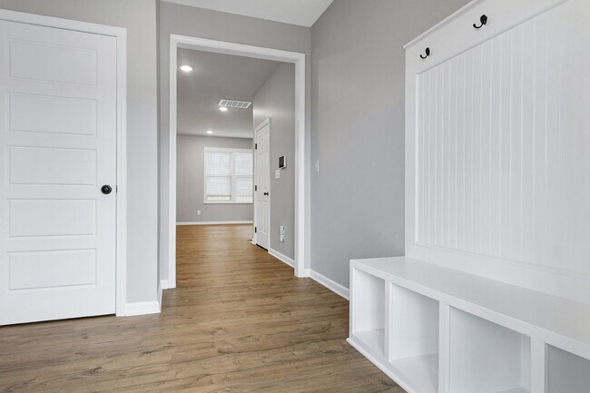 Building Photo - 38 Thunderhill, Clayton