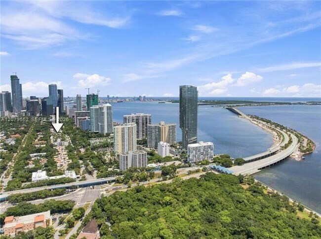 Building Photo - 2200 Brickell Ave