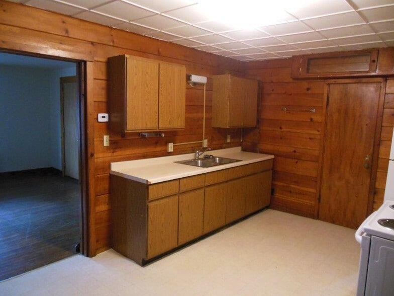 Building Photo - 17 N Bassett St