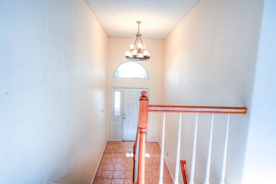 Building Photo - 2875 Richmond Dr