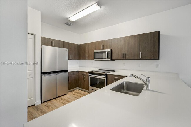 Building Photo - 15500 SW 136th St