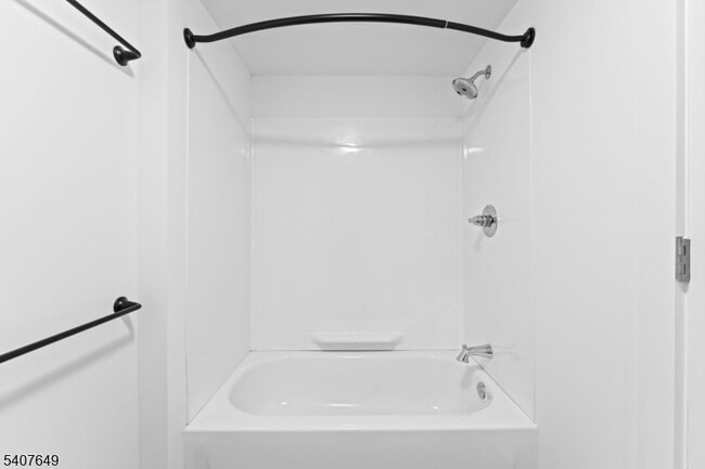 Building Photo - 246 Cortlandt St