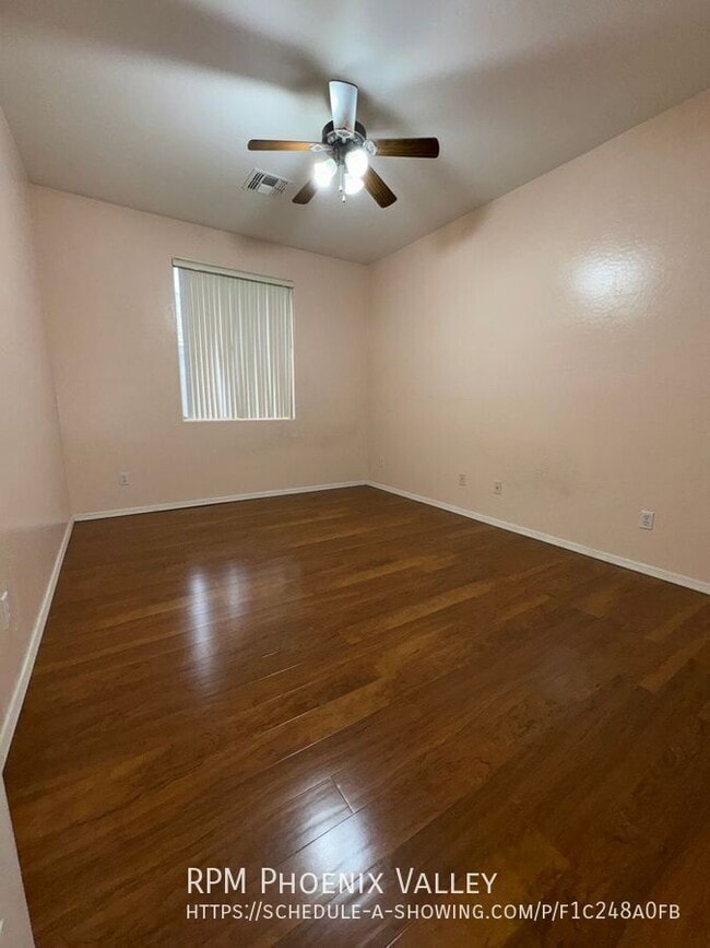 Building Photo - 2305 W Carter Rd