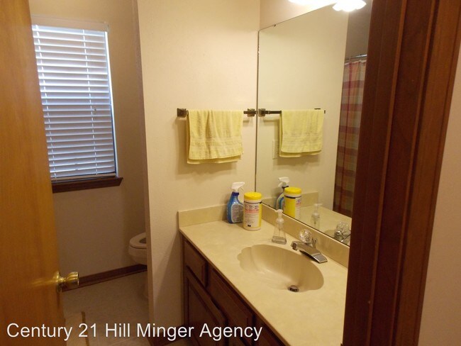 Building Photo - 3 br, 2 bath House - 1234 Whitewood Way