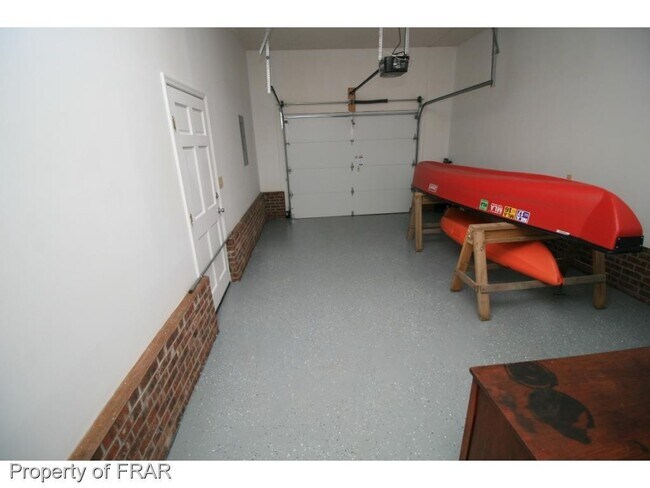 Building Photo - LAKE SHORES