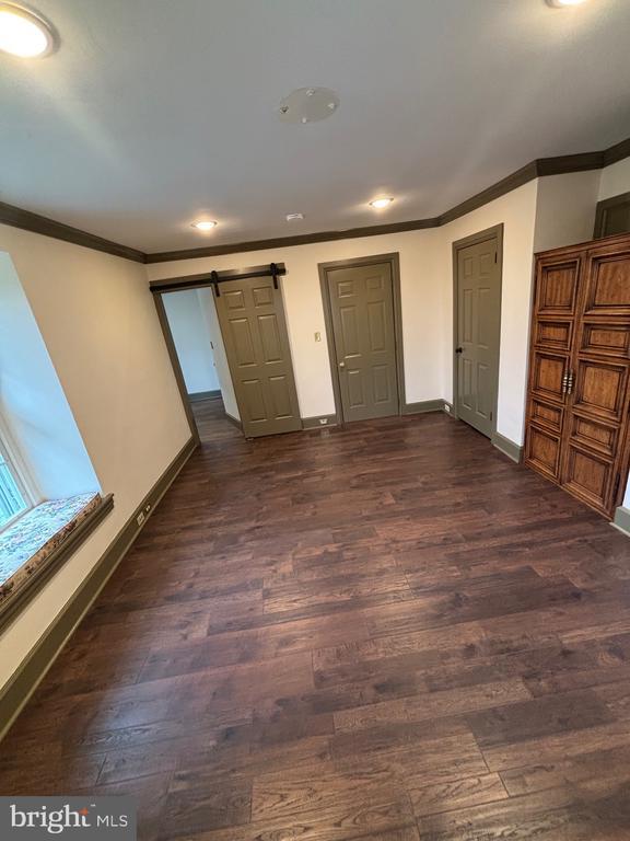 Building Photo - 28 W Main St