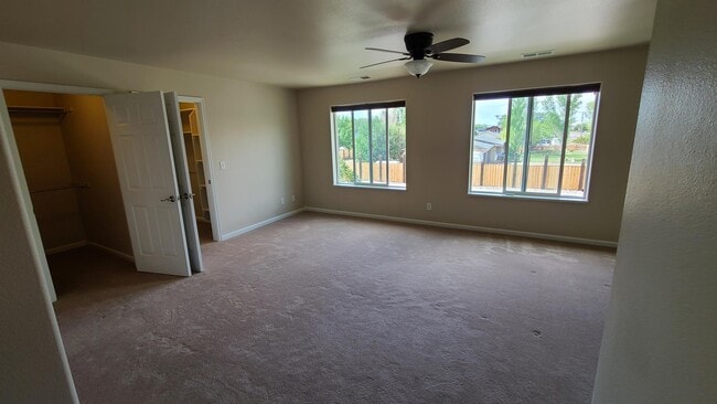 Building Photo - 807 Montclair Dr