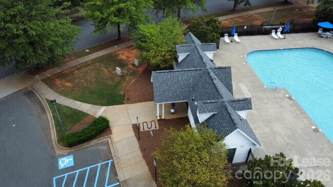 Building Photo - 10131 Ballyclare Ct
