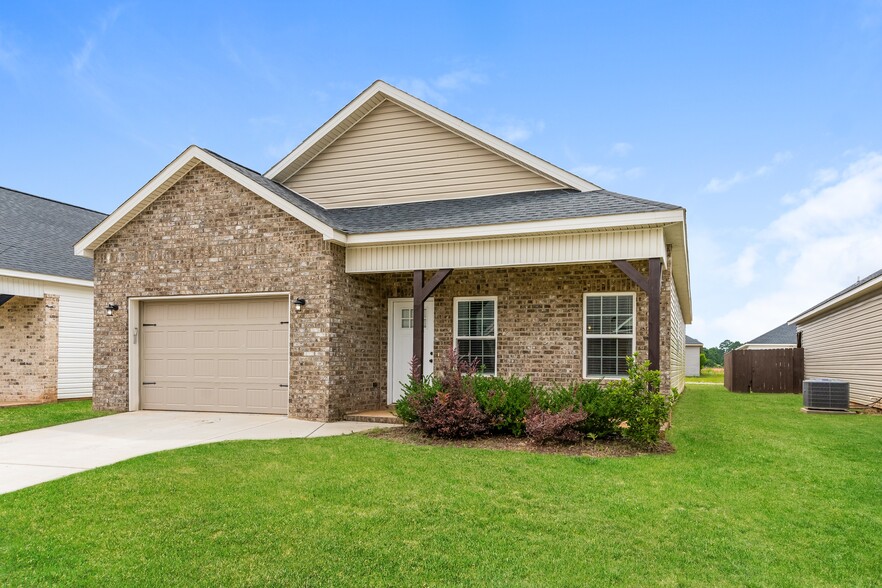 Building Photo - 219 Beau Claire Cir