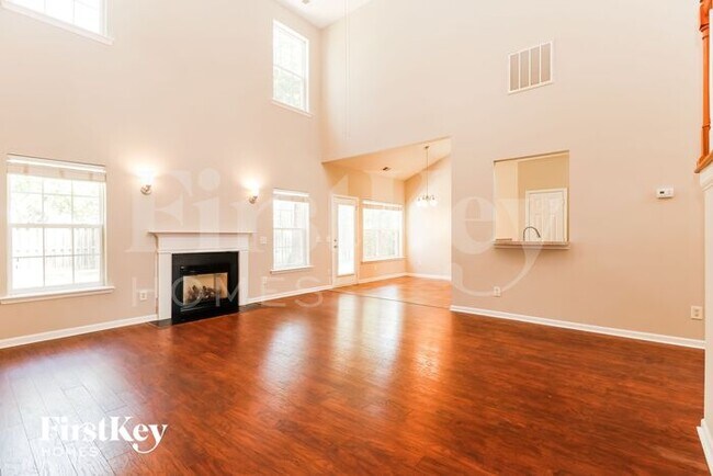 Building Photo - 527 Rosings Drive