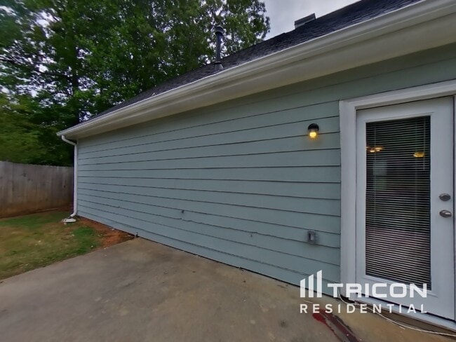 Building Photo - 832 Stonebridge Park Cir