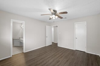 Building Photo - 15011 Tipcrest St