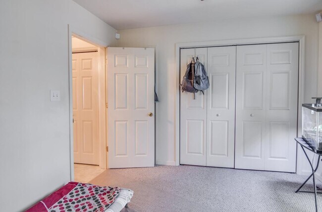 Building Photo - 1816 Seay Ct