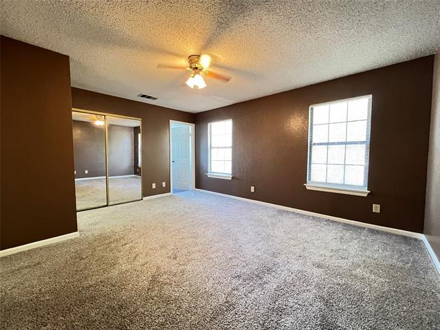 Building Photo - 2019 Longmeadow Ct