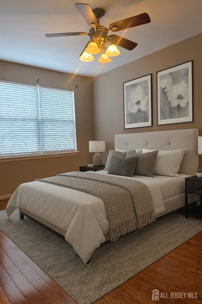 Building Photo - 90 Almond Dr