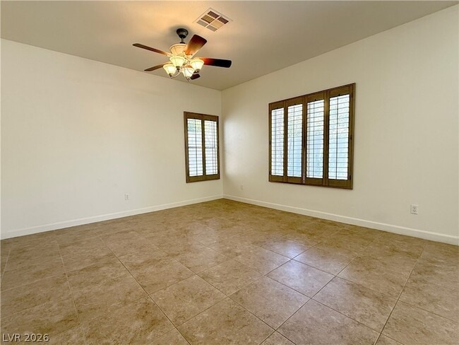 Building Photo - 9824 Garamound Ave