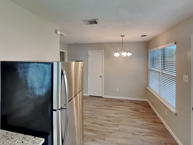 Building Photo - 12806 Boris Cove Trail