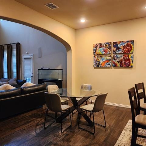 Building Photo - 10082 Drawbridge Dr