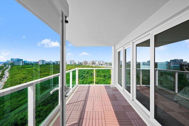 Building Photo - 1151 N Fort Lauderdale Beach Blvd